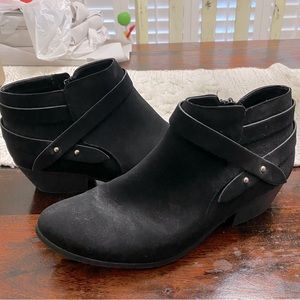 Soda Ankle boots